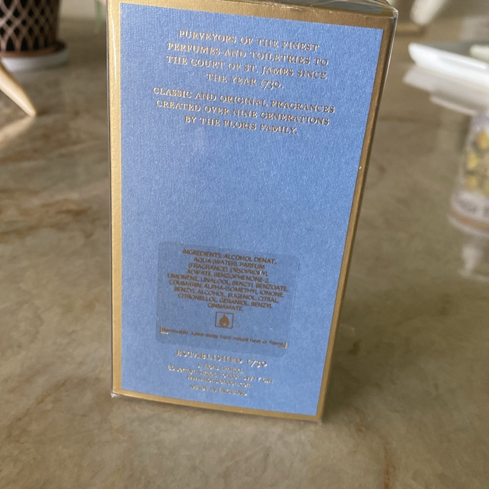 Floris London Santal Eau de Toilette - Picture 3 of 3